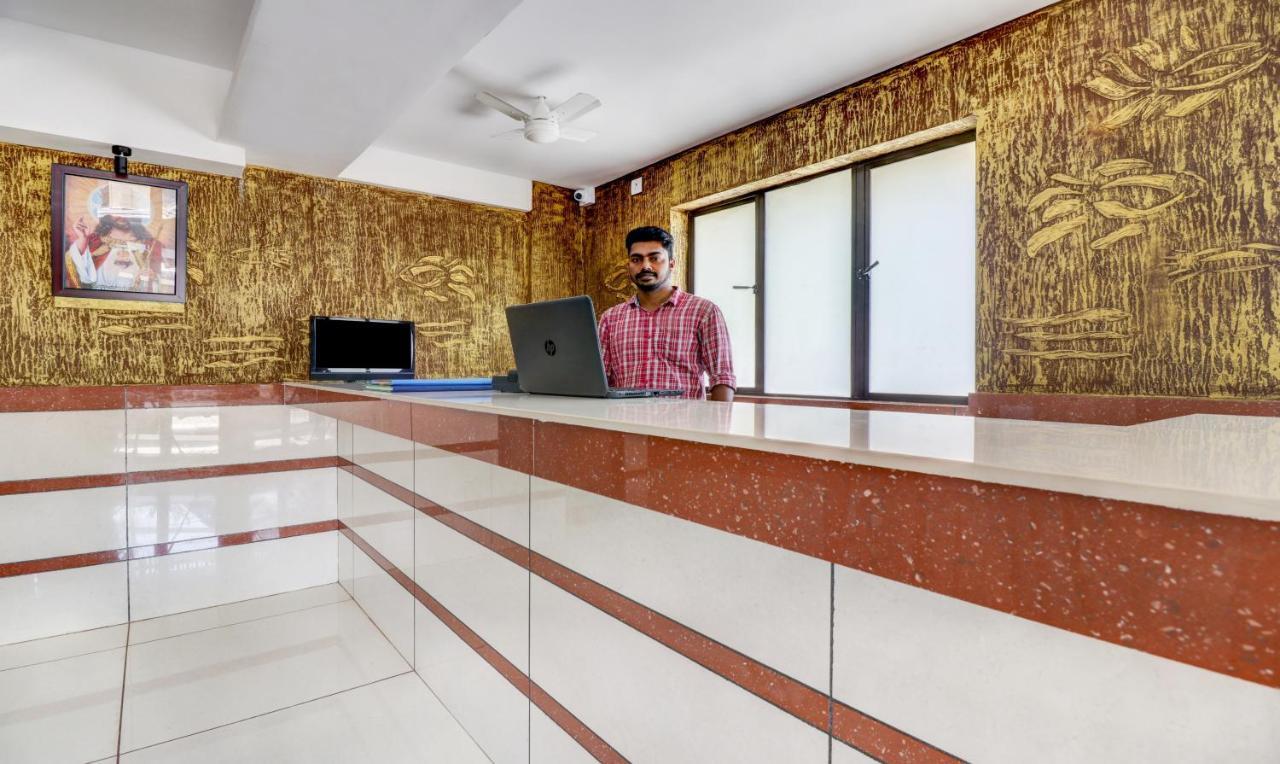 Tri-Star Presidency Cochin Hotel Kochi Exterior foto
