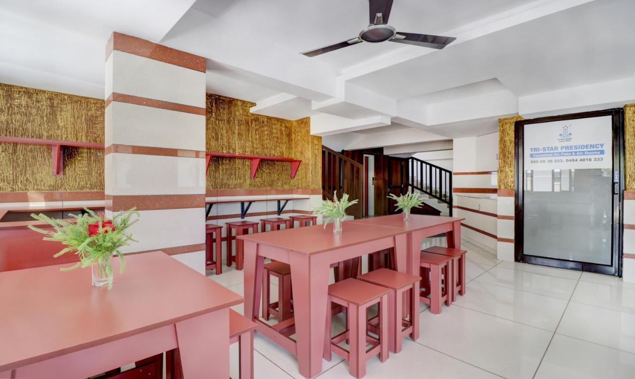Tri-Star Presidency Cochin Hotel Kochi Exterior foto